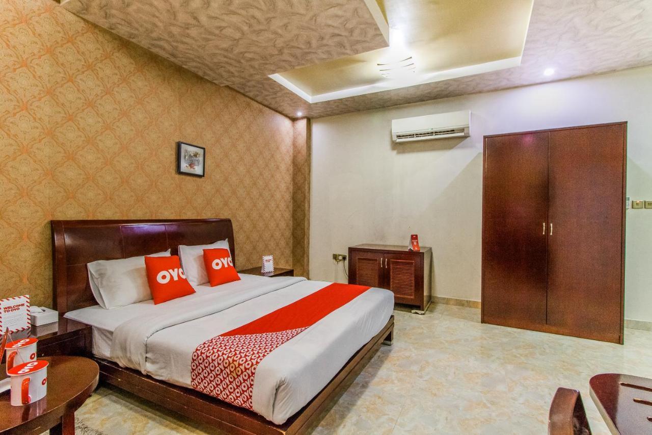Oyo 109 Al Thabit Modern Hotel Apartment Ḩayl Āl ‘Umayr Eksteriør bilde